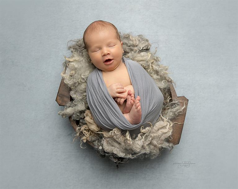 newborn baby photography pontypridd