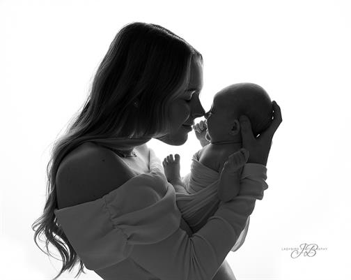 newborn baby photoshoot Blackwood Caerphilly